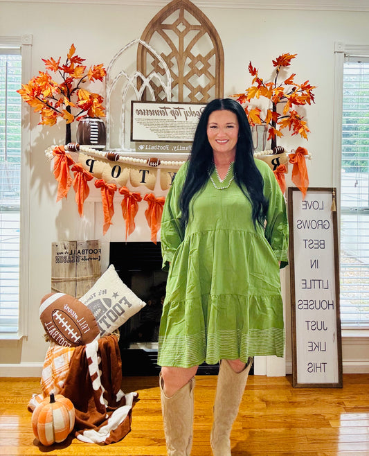 Jungle Green Contrast Stitched V Neck 3/4 Sleeve Tiered Mini Dress